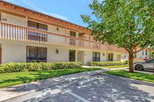 348 Brackenwood Cir - Photo 1 of 1