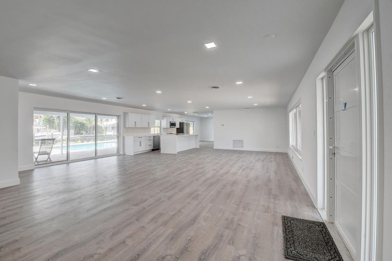 800 Forsyth St - Photo 3 of 32