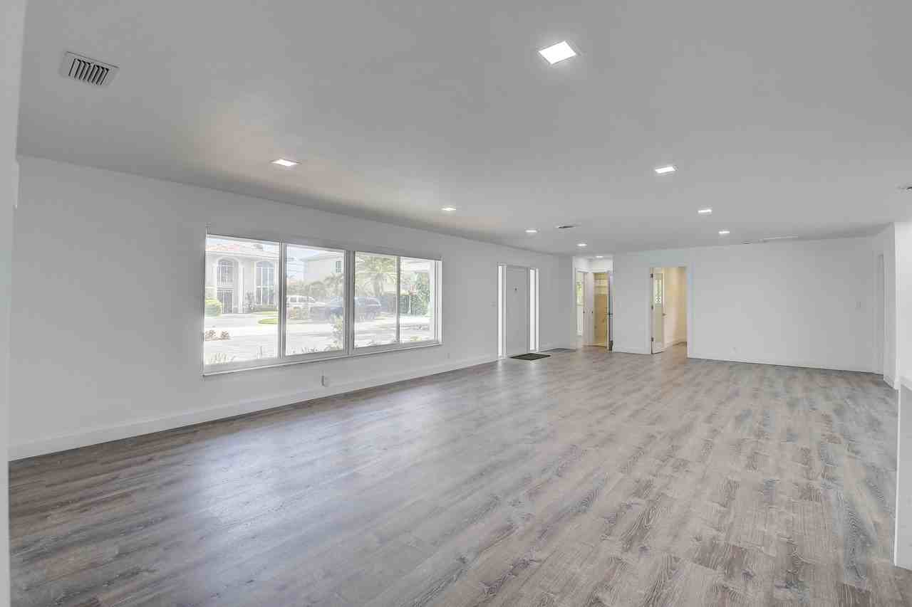 800 Forsyth St - Photo 4 of 32