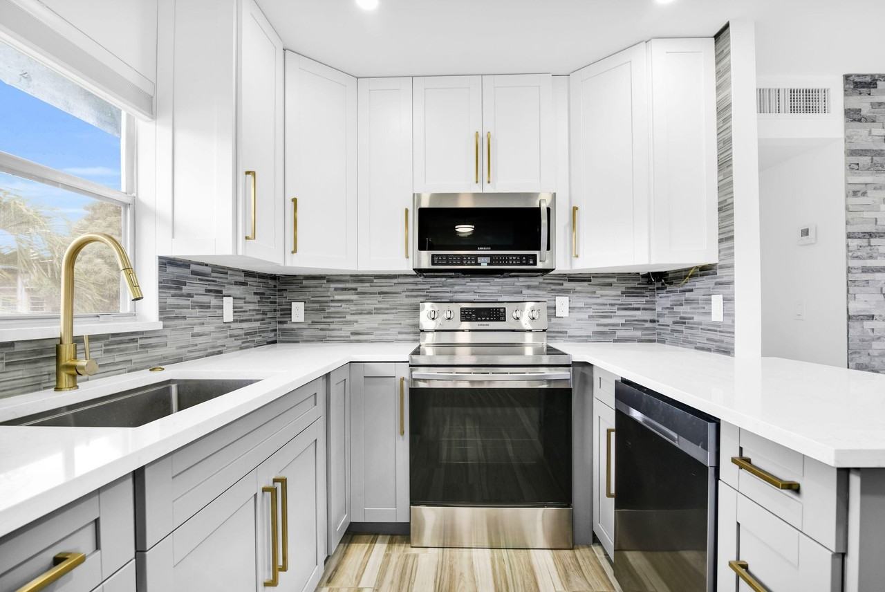 277 Brittany F Unit F - Photo 2 of 24