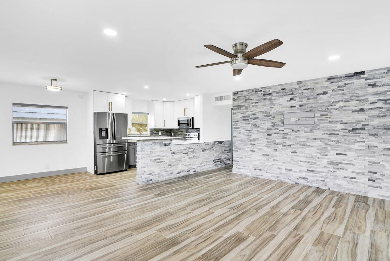 277 Brittany F Unit F - Photo 4 of 24