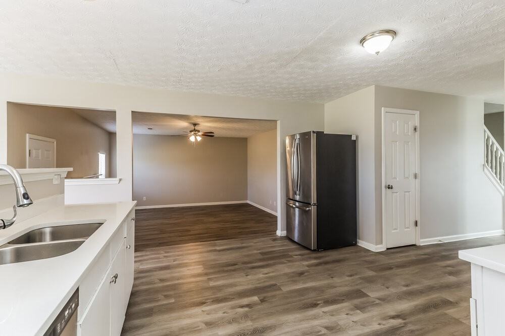 1609 Zacharys Way - Photo 6 of 17