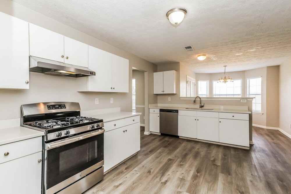 1609 Zacharys Way - Photo 7 of 17