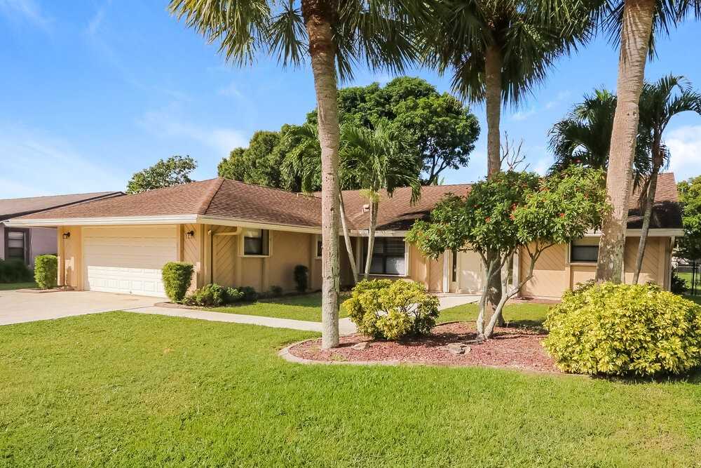 1104 Summerwood Cir - Photo 3 of 19