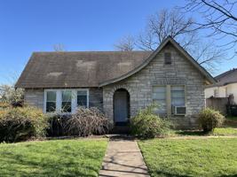 featured image of 2402 Proctor Ave #2402