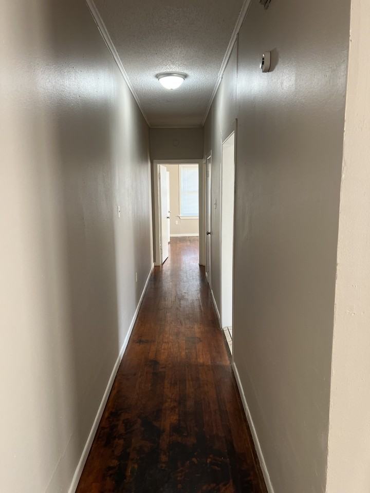 2402 Proctor Ave #2402 - Photo 6 of 12