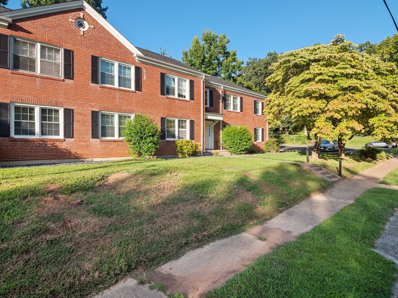 2 bed/1 bath at Monroe St. Apartments in Martinsville, VA! - Photo 2 of 38