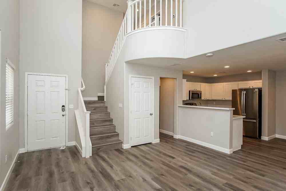 9289 Hainsworth Ave - Photo 6 of 17