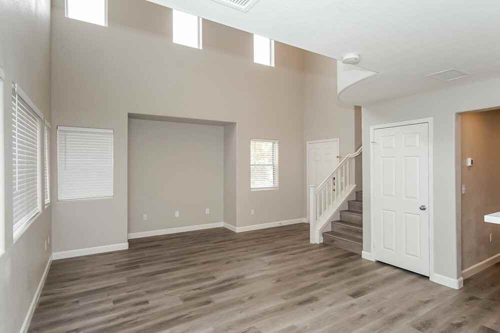 9289 Hainsworth Ave - Photo 7 of 17