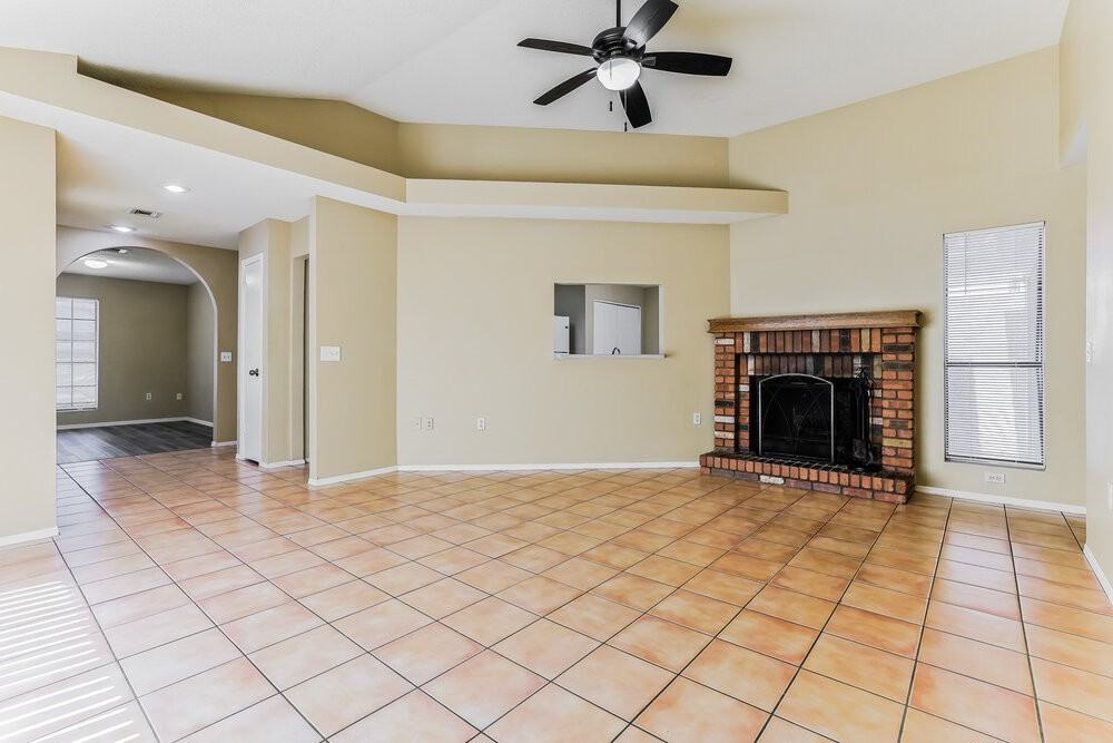 549 N Granite St - Photo 5 of 19