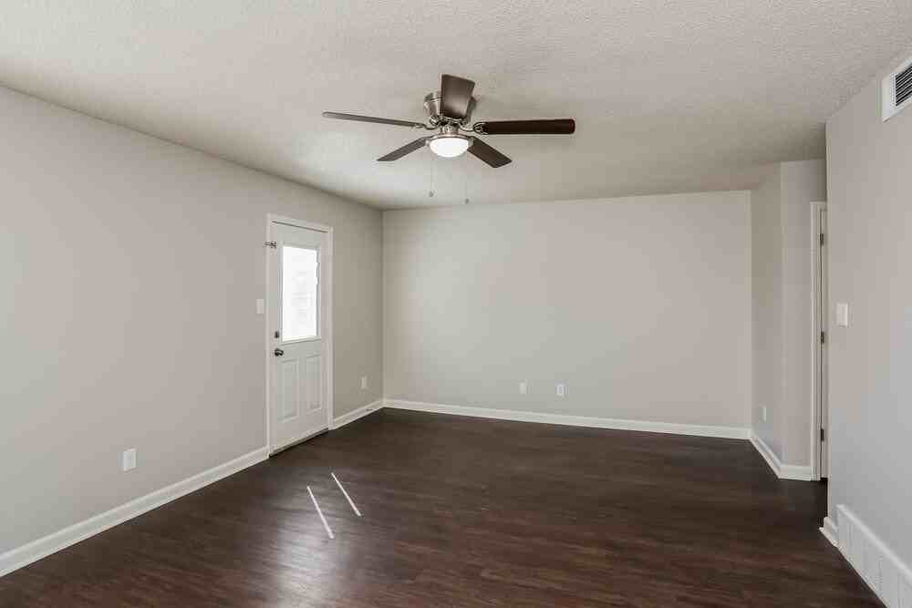 7760 Biloxi Cv - Photo 7 of 19