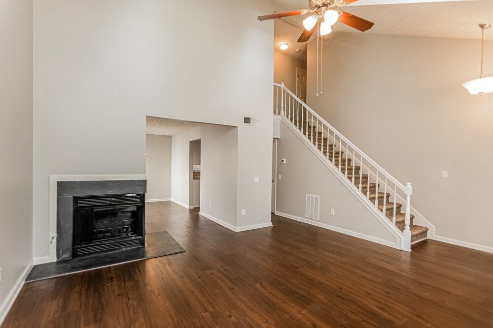 1902 Shadbark Ct Nw - Photo 5 of 17