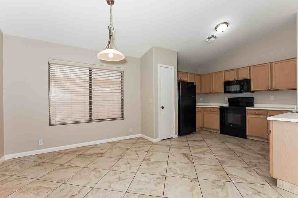 10640 E Enid Ave - Photo 6 of 19