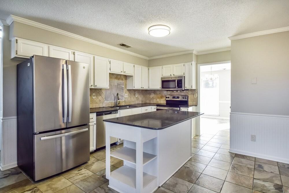 2703 Misty Woods Cv N - Photo 7 of 17