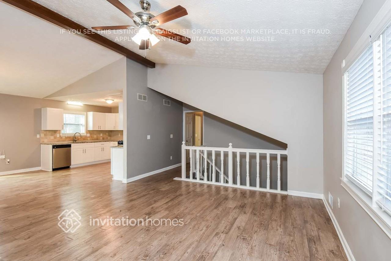 1715 Hickory Grove Trl Nw - Photo 4 of 18