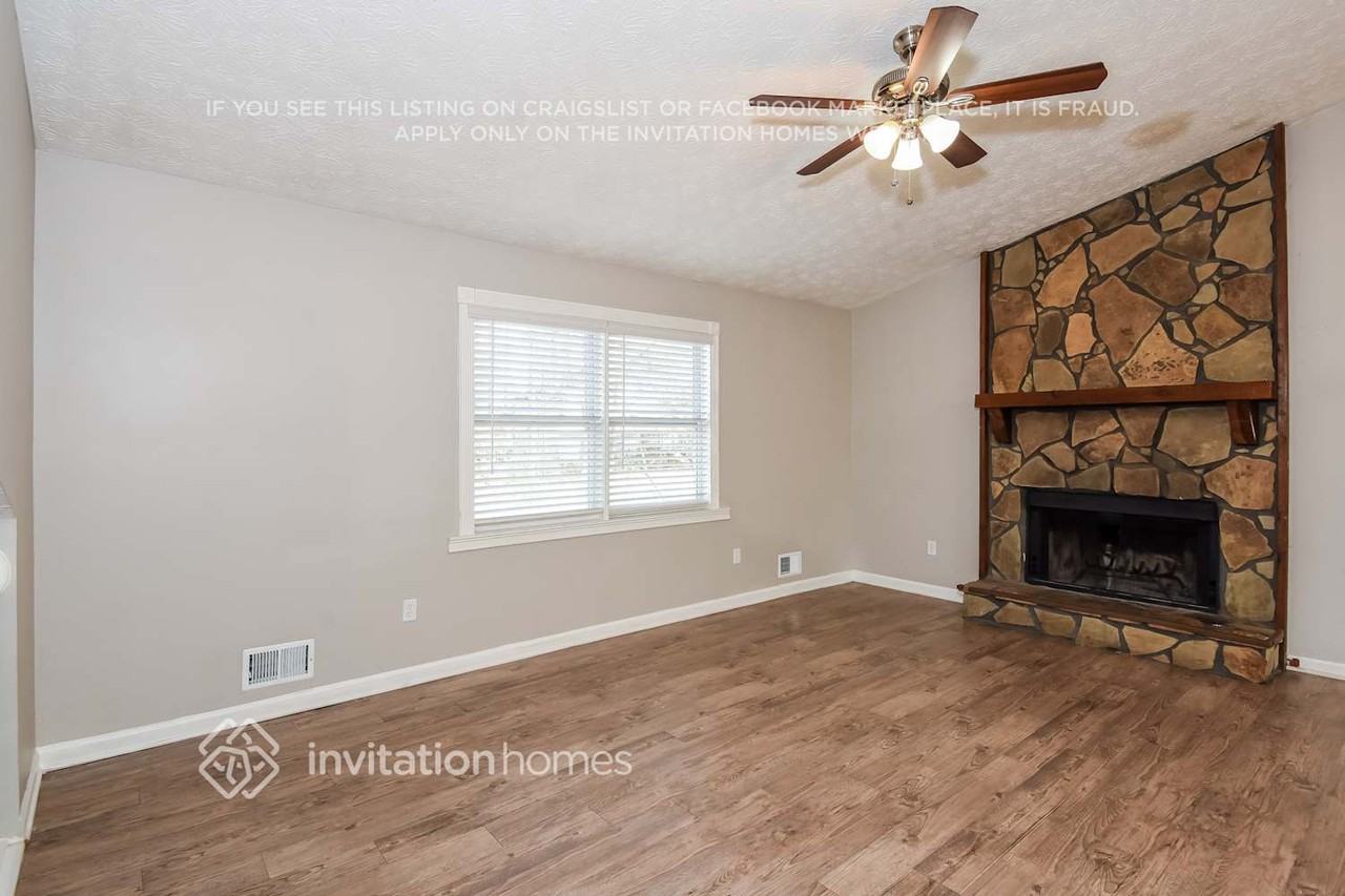 1715 Hickory Grove Trl Nw - Photo 5 of 18