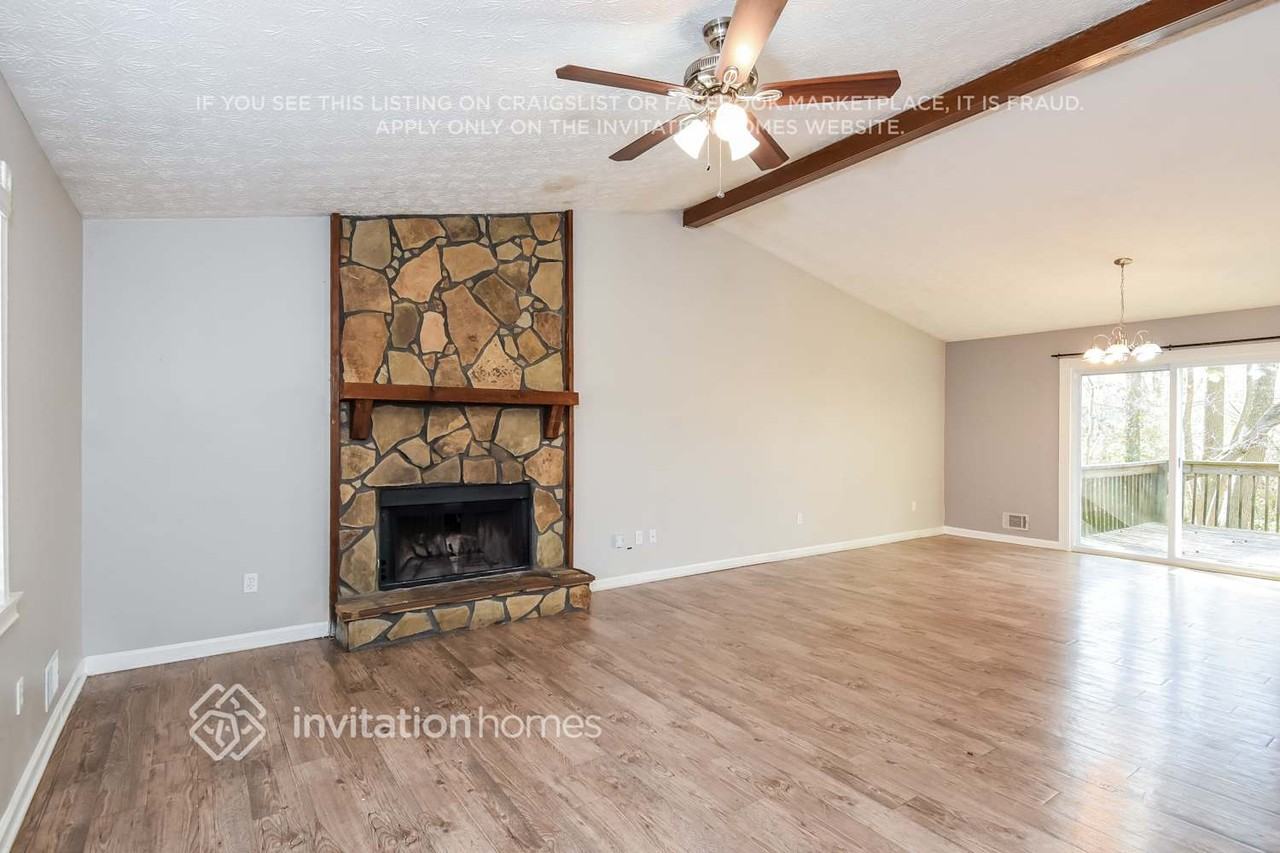 1715 Hickory Grove Trl Nw - Photo 6 of 18