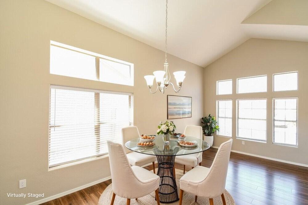 8935 E Capri Ave - Photo 6 of 20