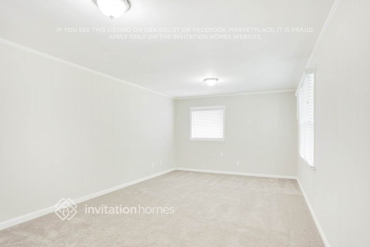 2369 Brentford Pl - Photo 4 of 26