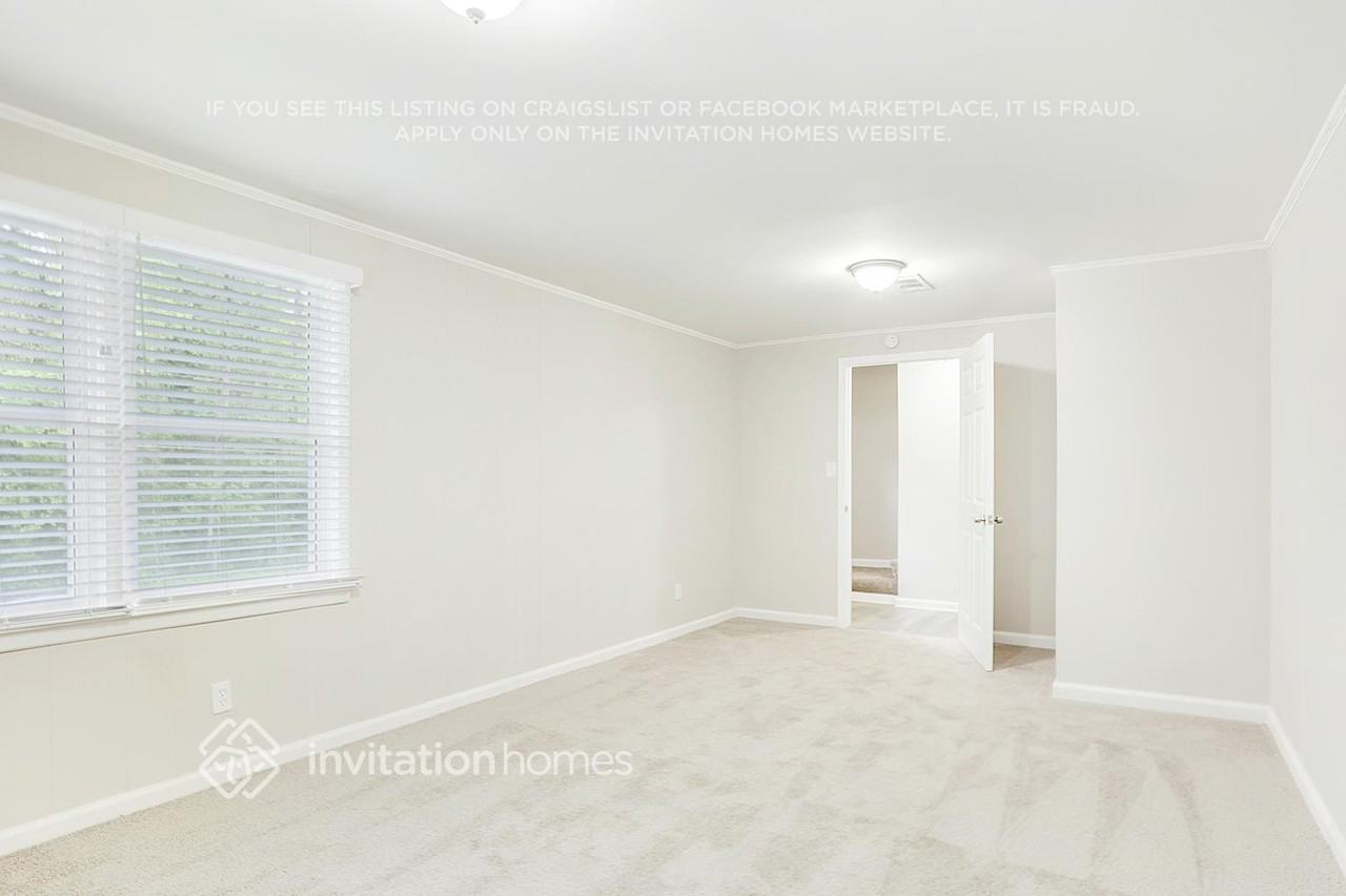 2369 Brentford Pl - Photo 5 of 26