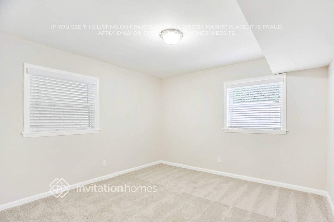 2369 Brentford Pl - Photo 6 of 26