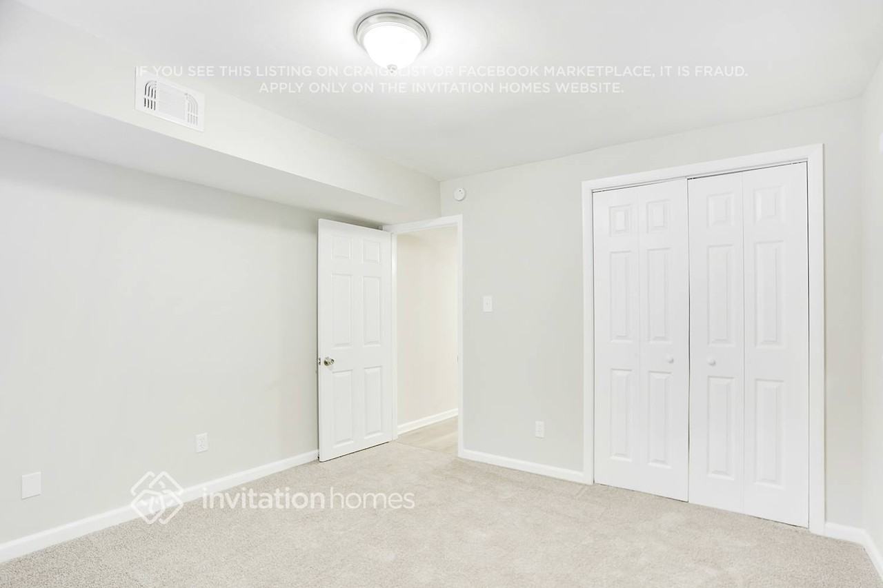 2369 Brentford Pl - Photo 7 of 26