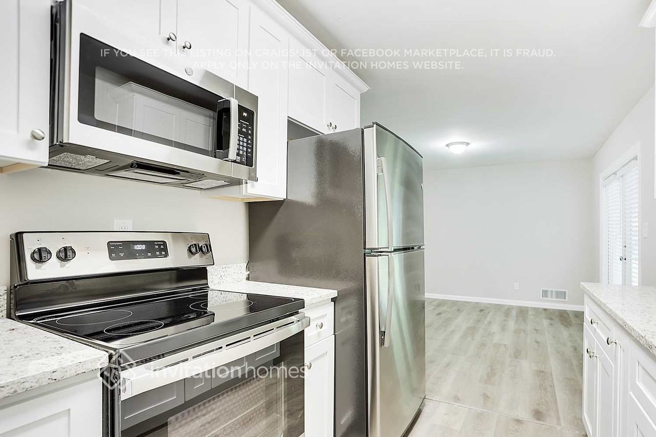 2369 Brentford Pl - Photo 7 of 16
