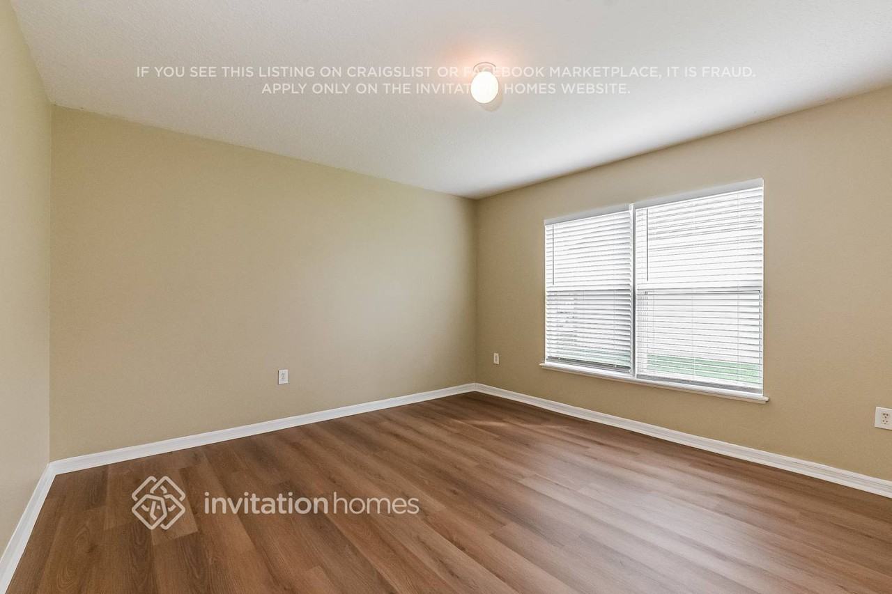 281 Mckay Blvd - Photo 4 of 18