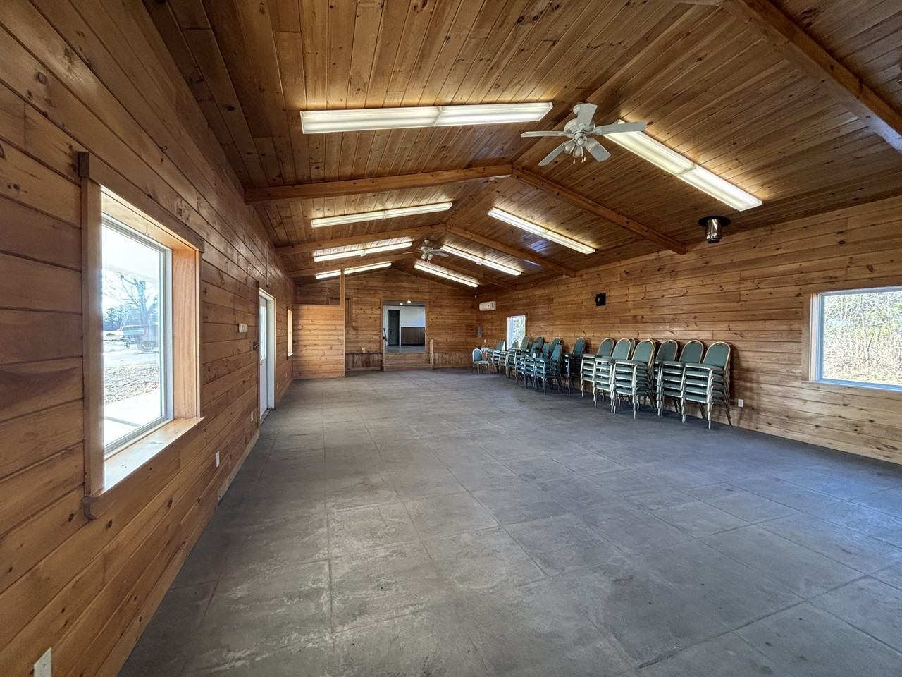 1422 Main St #A - Photo 2 of 10