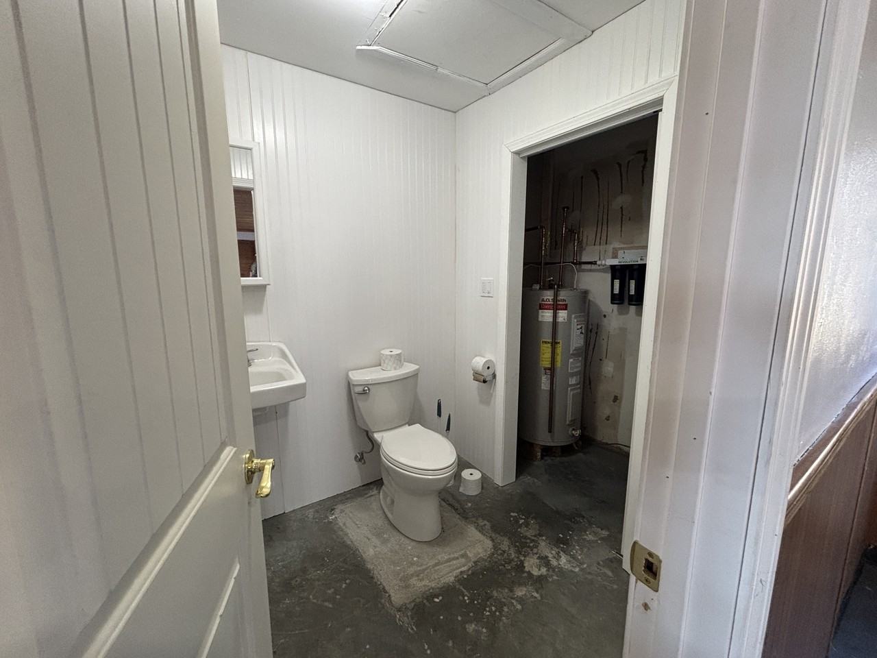 1422 Main St #A - Photo 4 of 10