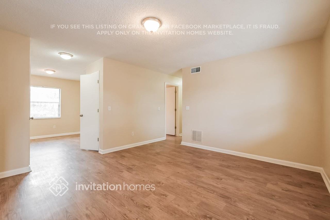 905 Valleydale Ave - Photo 4 of 17