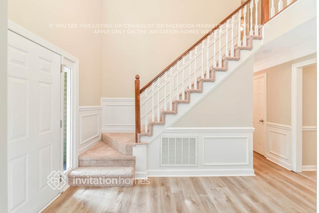 3800 Melshire Ln - Photo 4 of 31