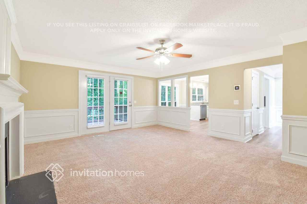 3800 Melshire Ln - Photo 6 of 31