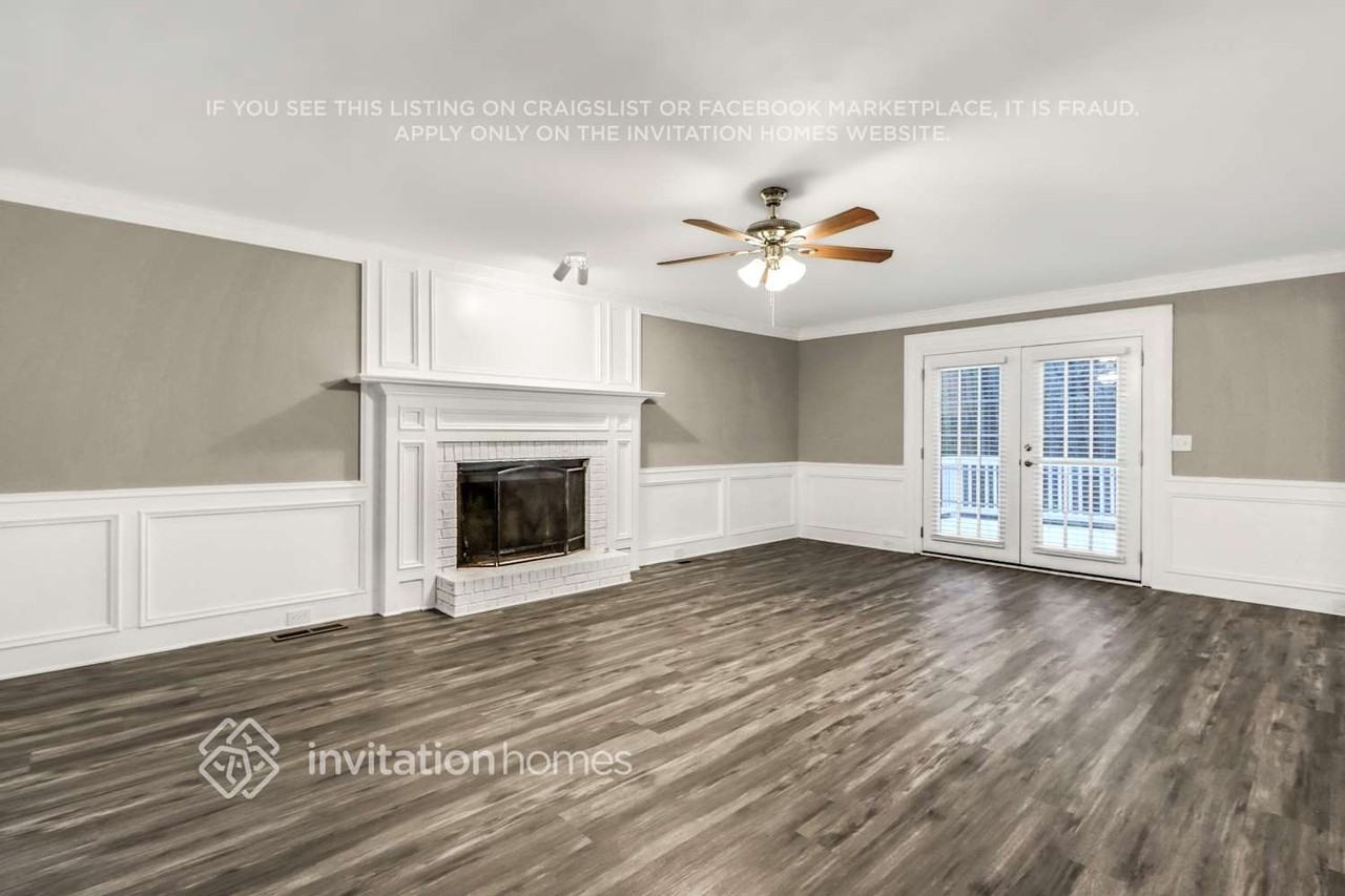 232 Corley Cir - Photo 2 of 14