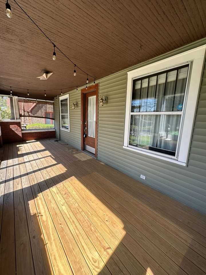 3211 Montview Dr - Photo 3 of 24