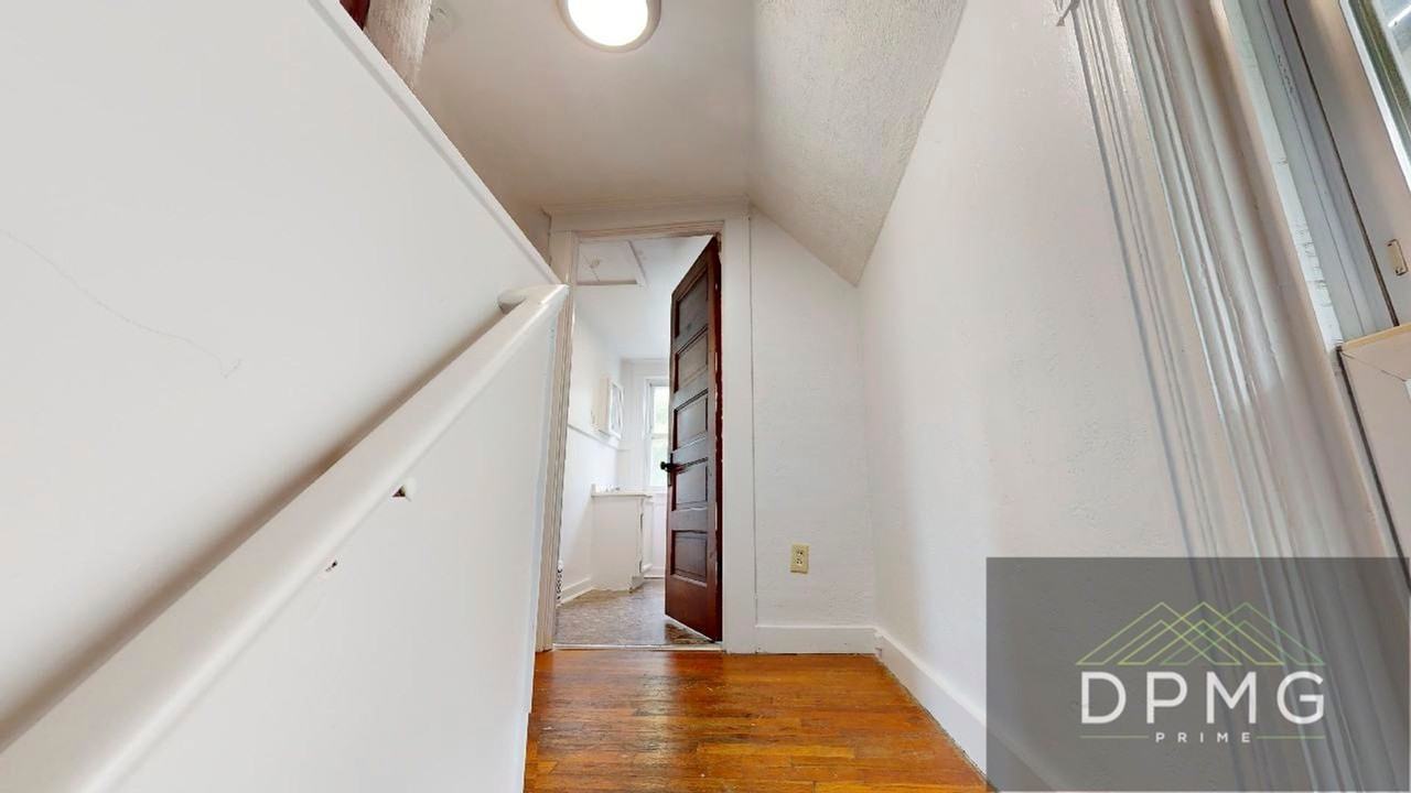 125 S Hosmer St #2 - Photo 4 of 12