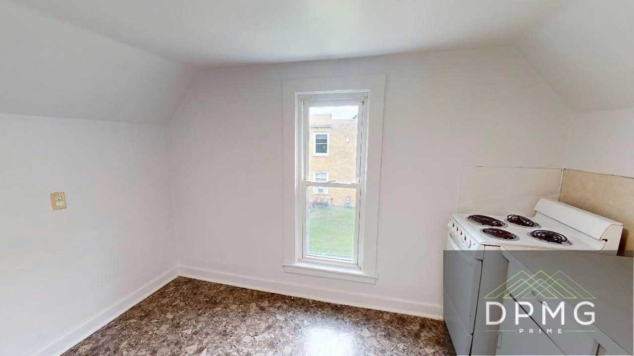 125 S Hosmer St #2 - Photo 6 of 12