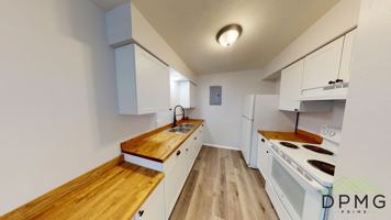 featured image of 605 S Bridge St