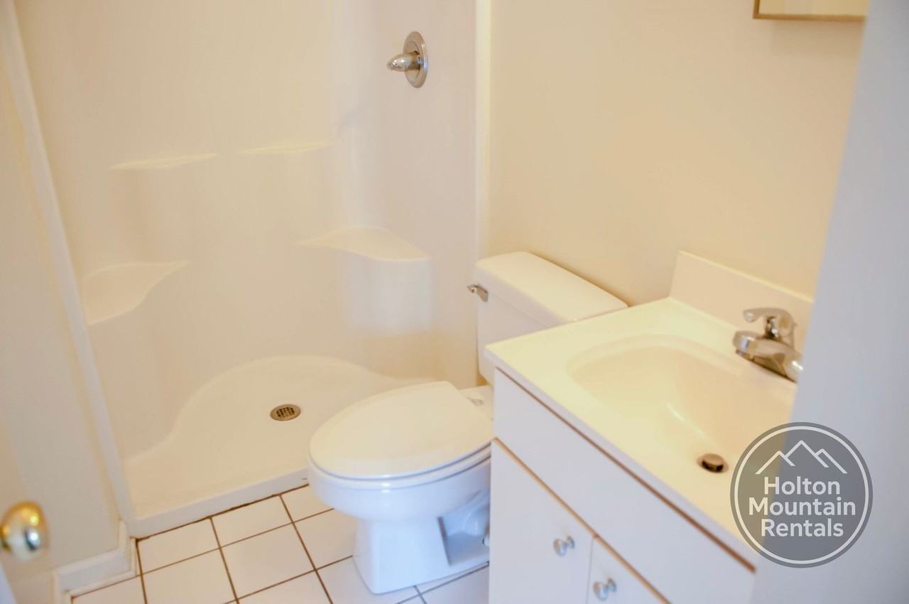 123 Darby Ct - Photo 7 of 16