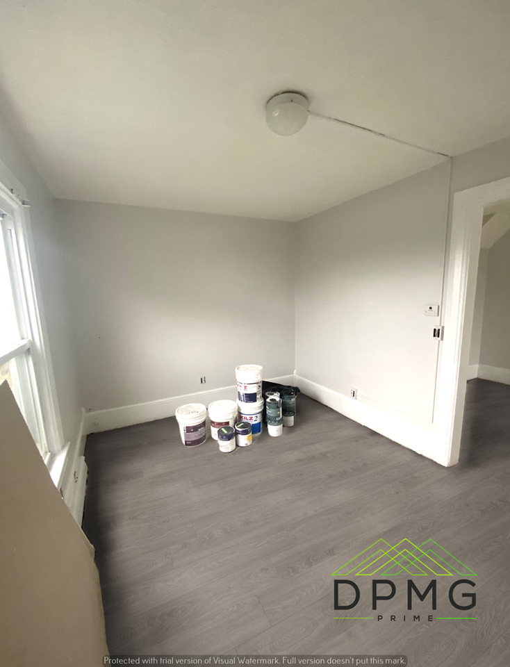 129 Hill St - Photo 4 of 12