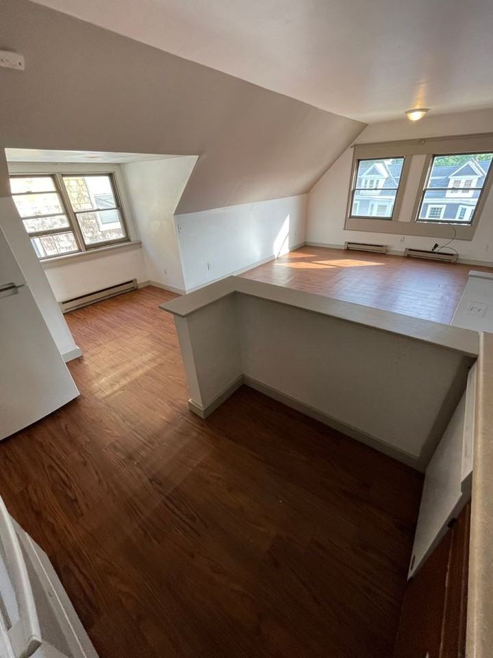 431 Forest Ave - Photo 2 of 10