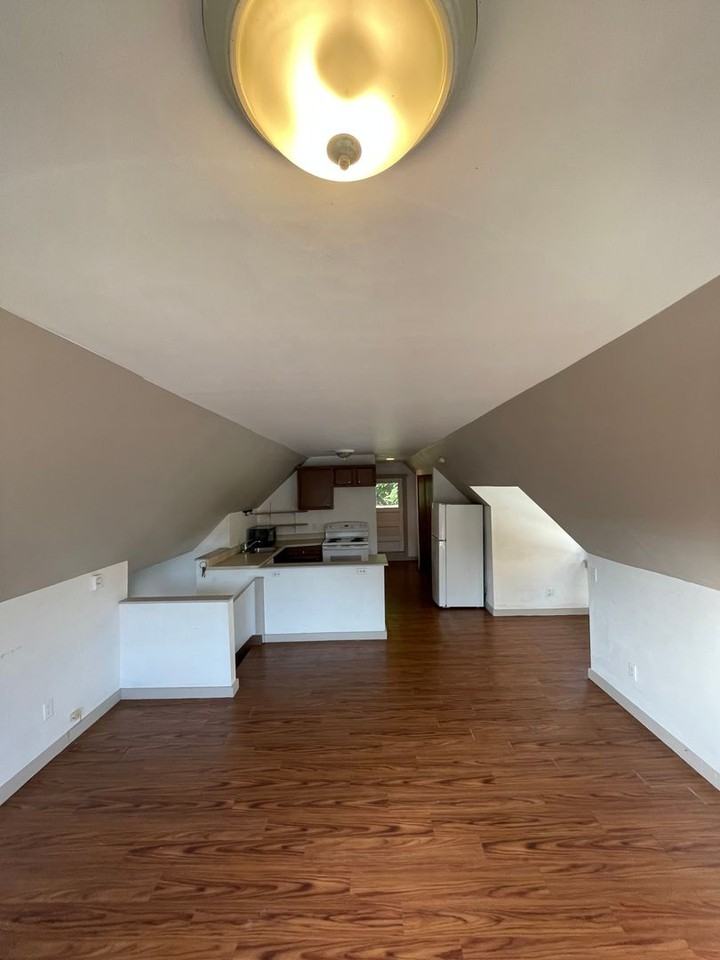 431 Forest Ave - Photo 3 of 10