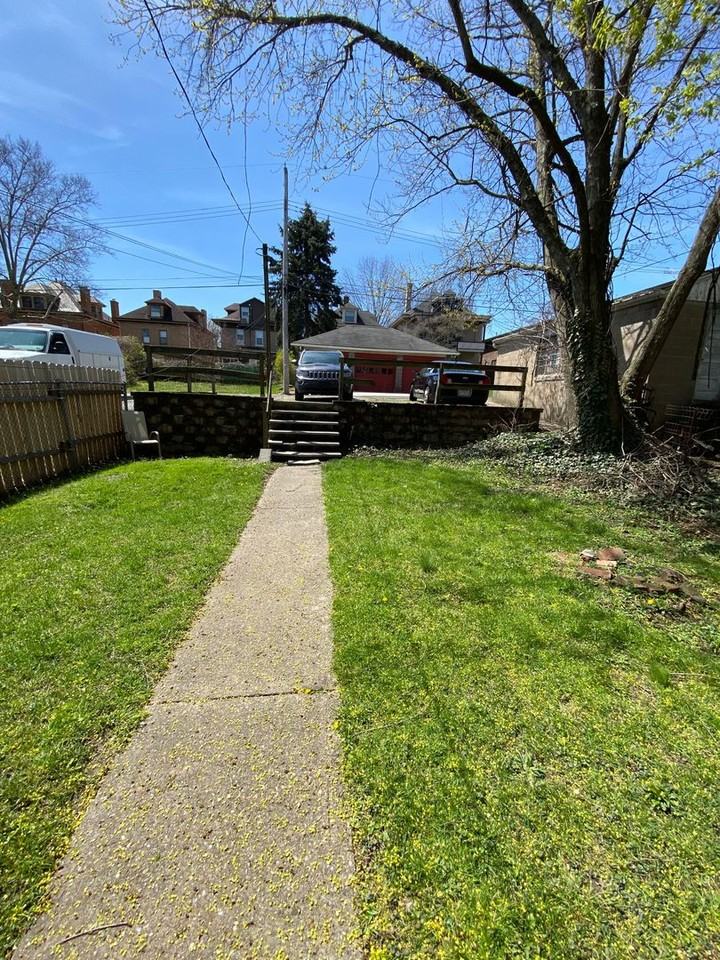 431 Forest Ave - Photo 7 of 10