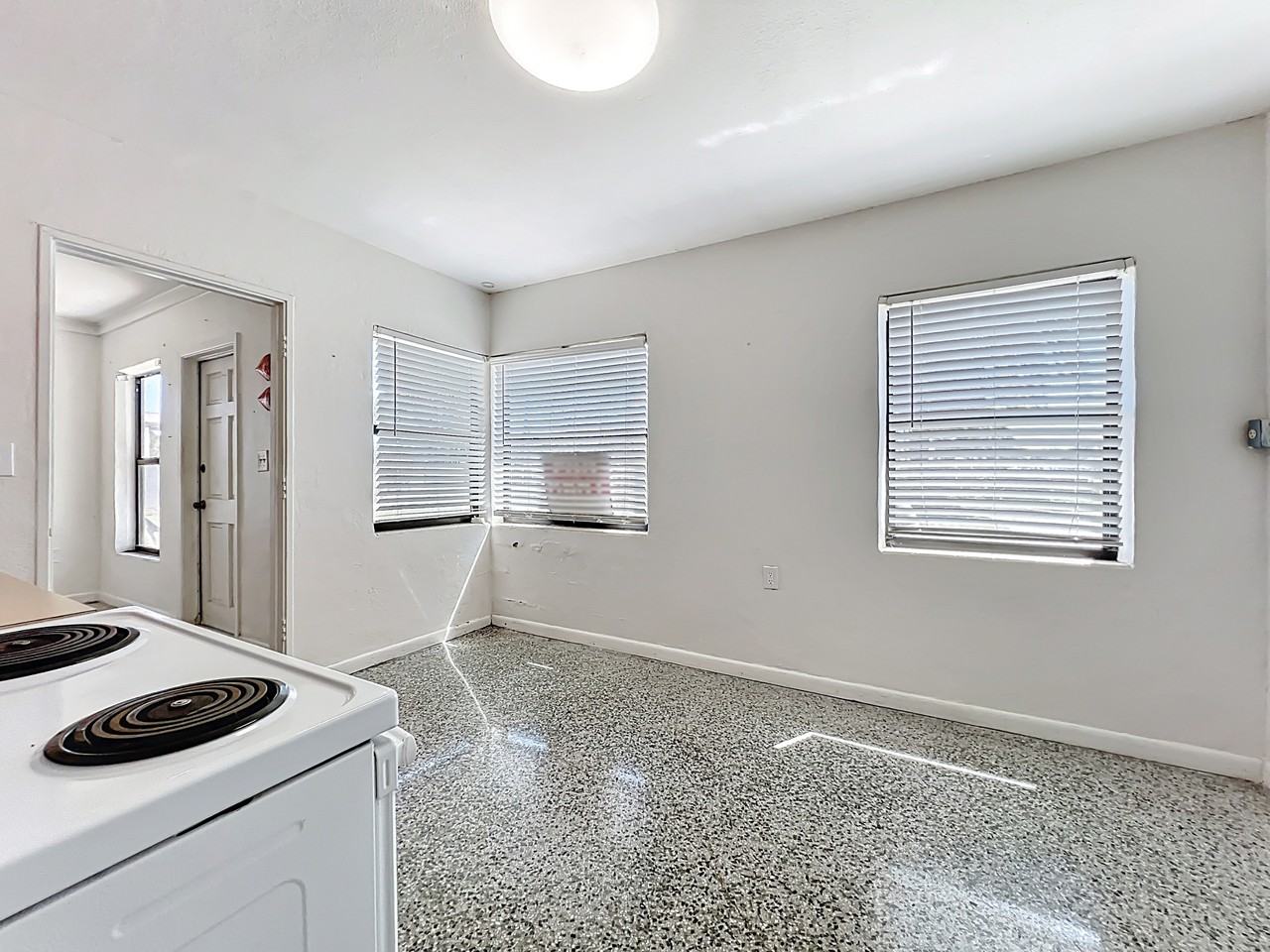 106 Sunrise Ave #A - Photo 7 of 12