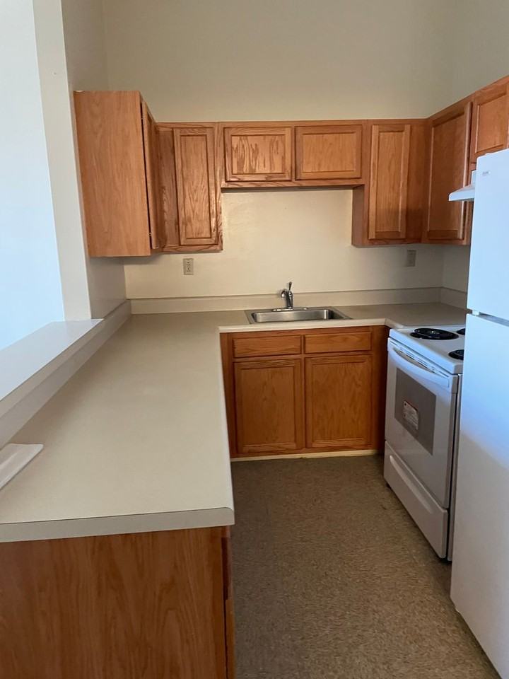 1001 Pennington Rd #1-2N - Photo 5 of 8