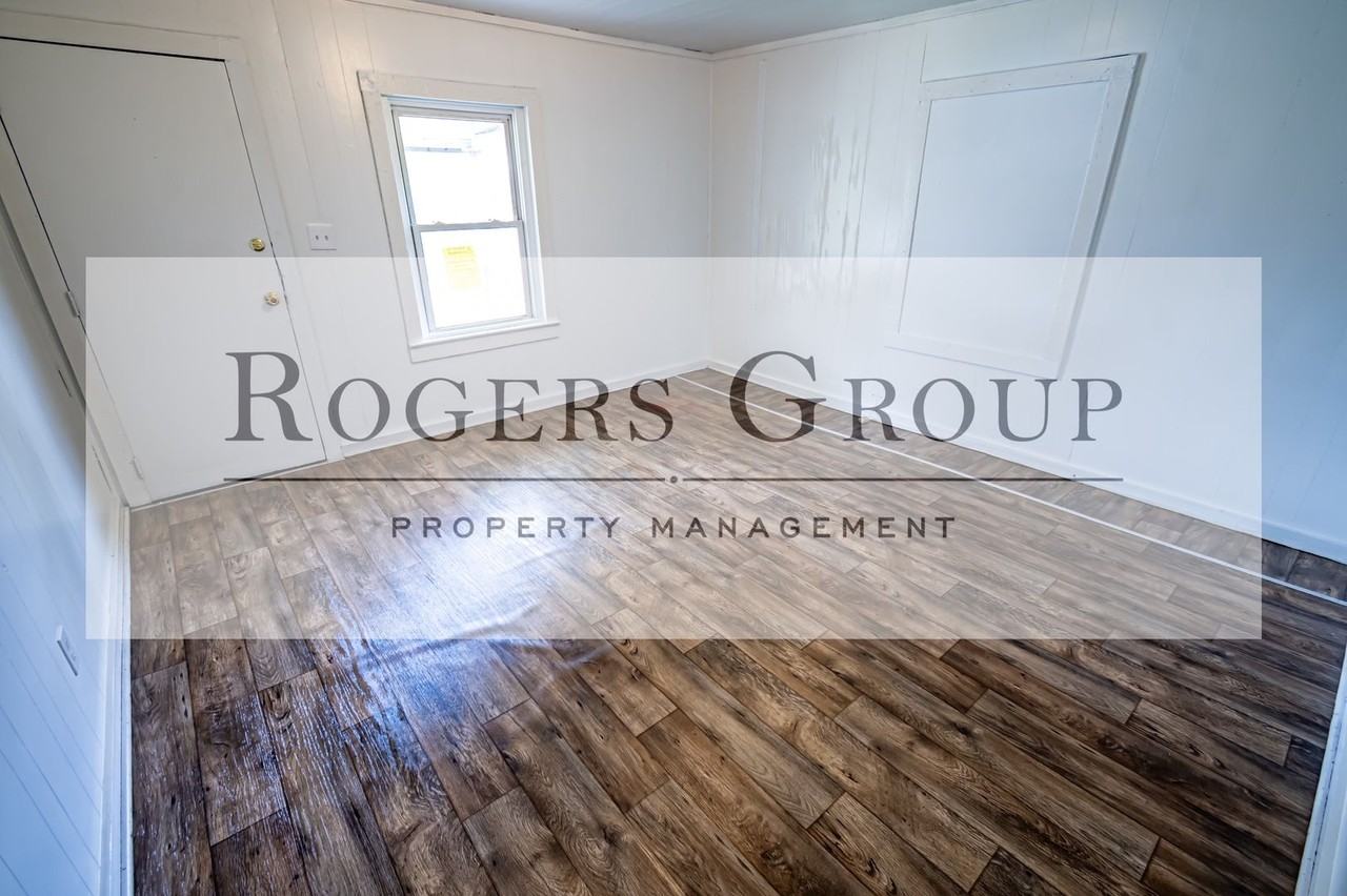 434 Owen St - Photo 2 of 10