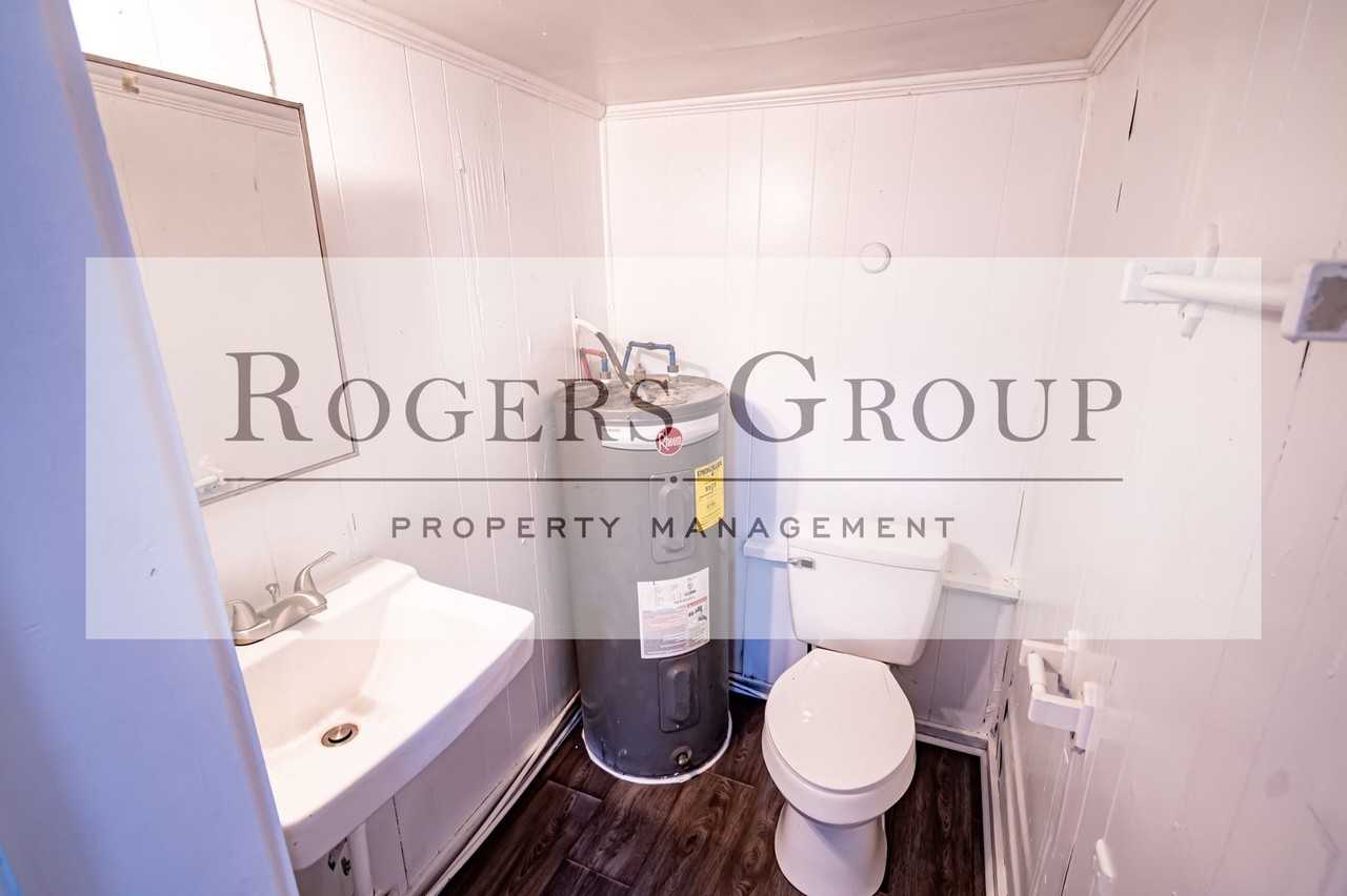 434 Owen St - Photo 3 of 10