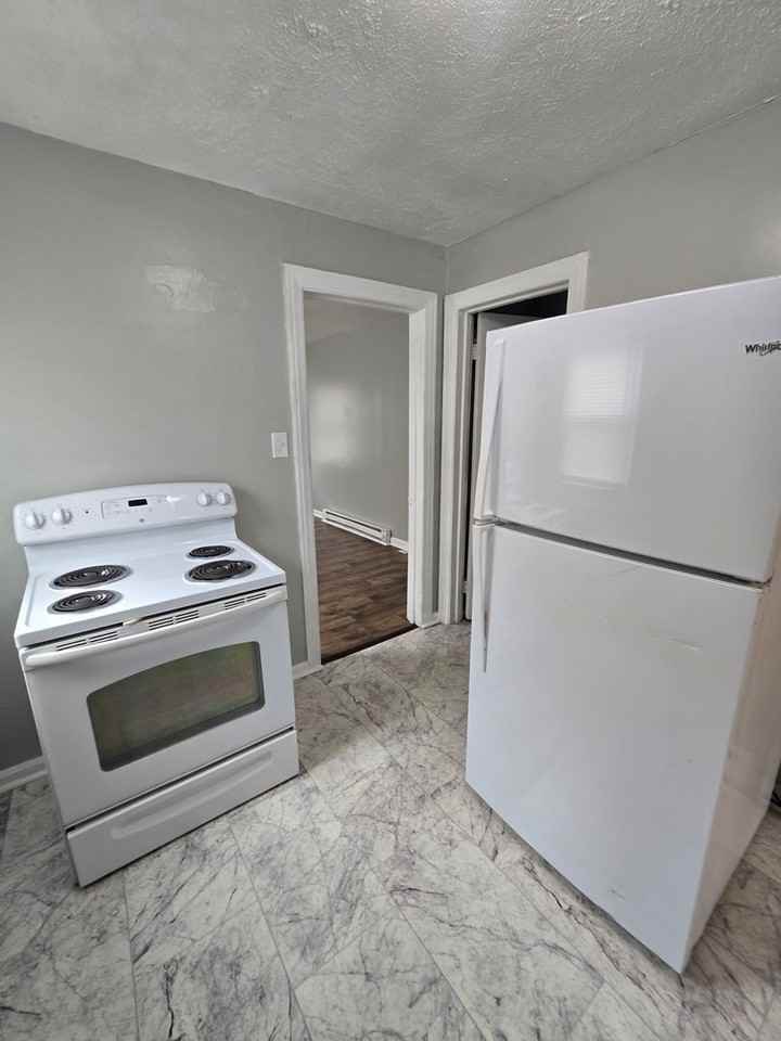 1165 N Concord St - Photo 3 of 8