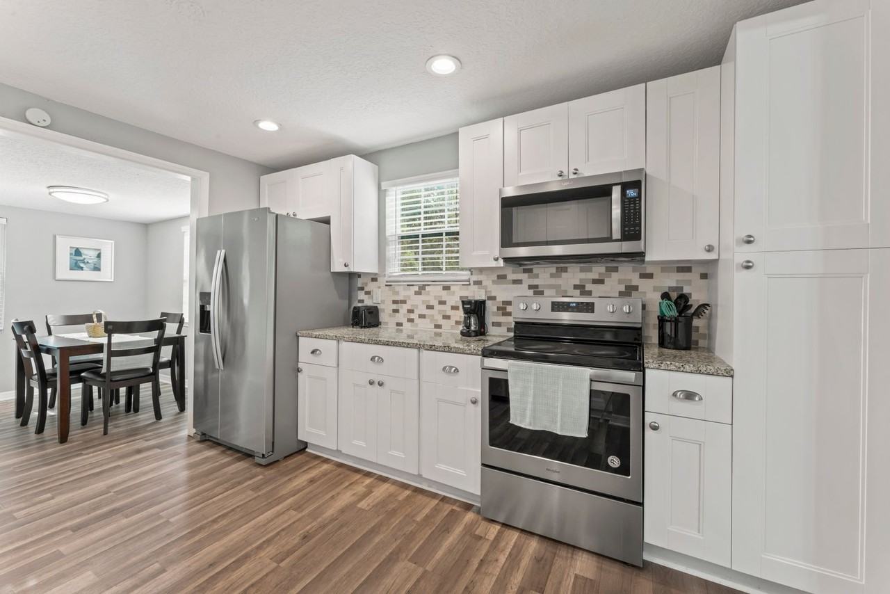 1905 Niblick Dr - Photo 3 of 23