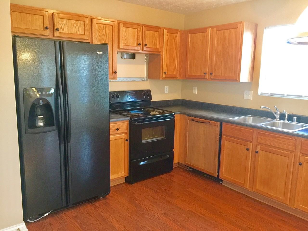 302 Tipperary Xing - Photo 3 of 30